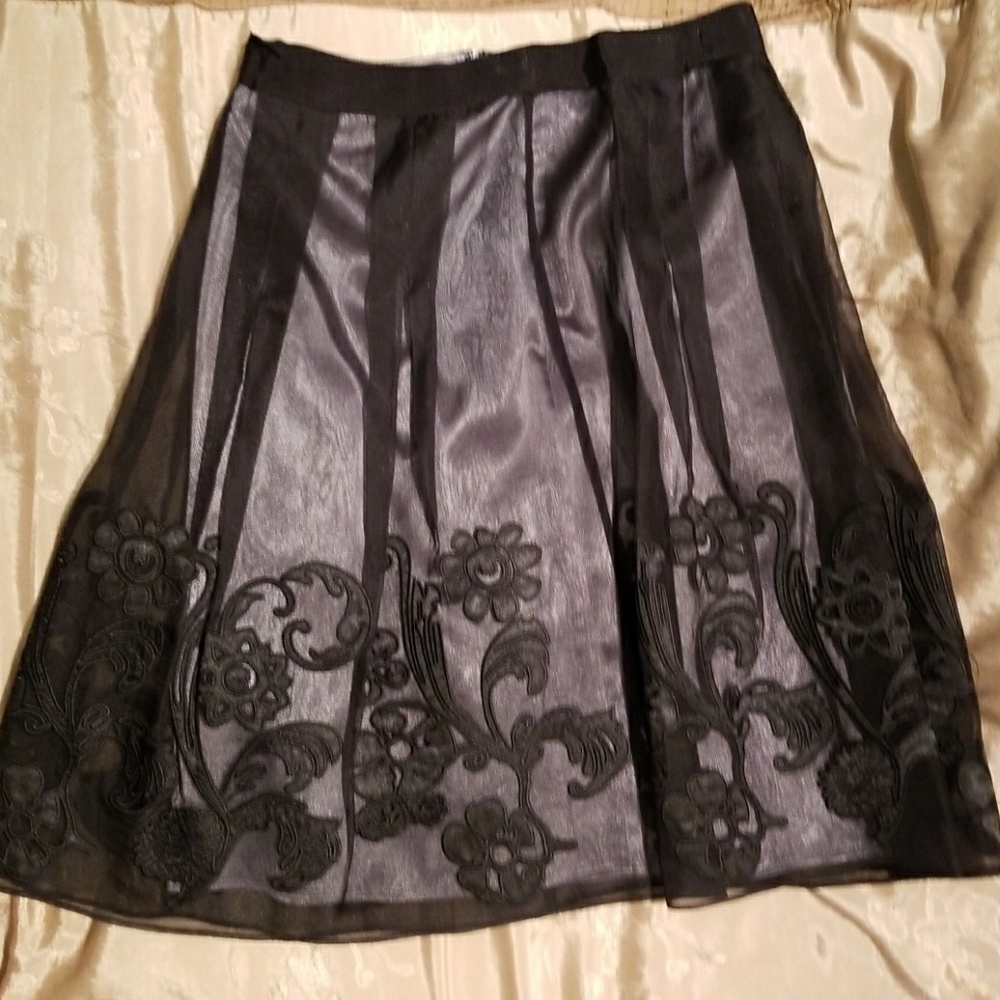 Tahari black silk sheer embroidery skirt gray slip